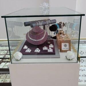 Aruba Lotus Jewels May 2022 (21)